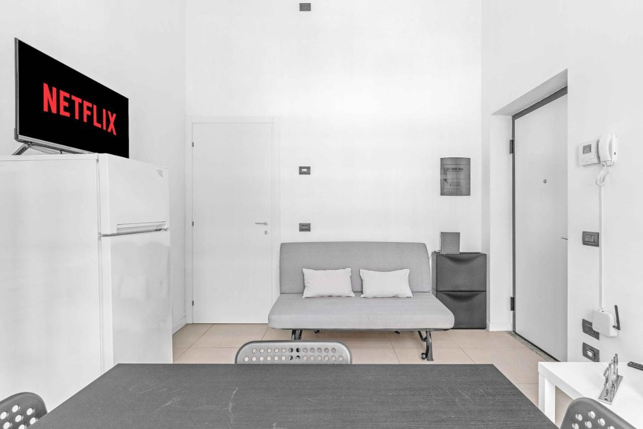 Cos54 - Exclusive Apartment With Garden In Mailand Exterior foto